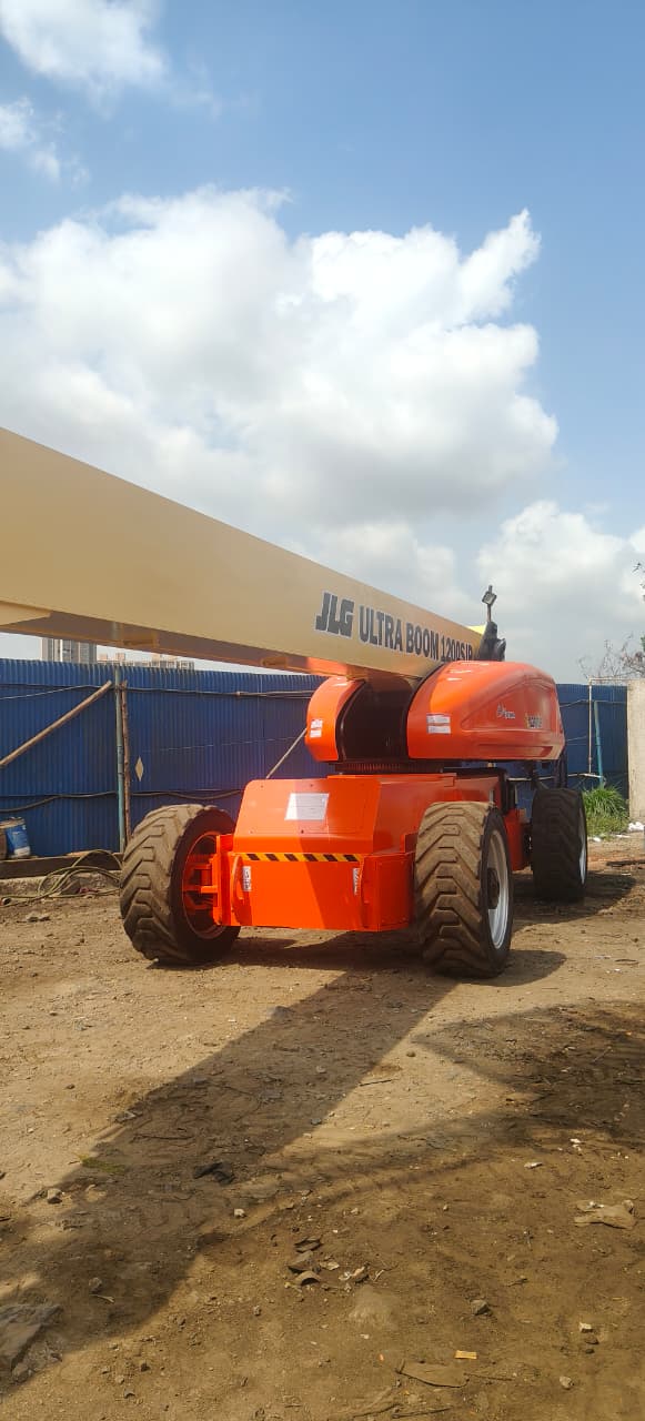 Telescopic Boom Lift - View 2